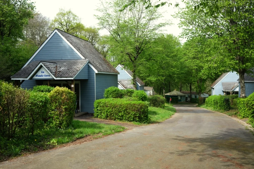 Chalet Haute Terre au Camping Parc de Vaux en Mayenne